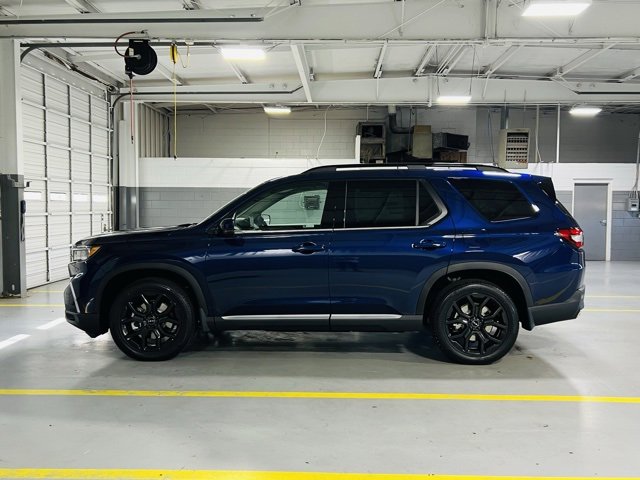 New 2025 Honda Pilot Touring image 17