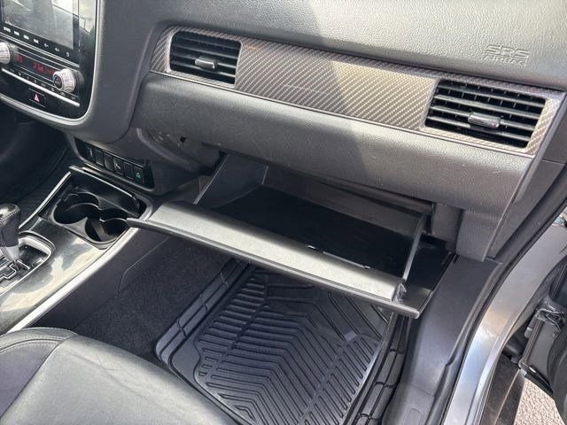 Used 2020 Mitsubishi Outlander SEL FWD image 33