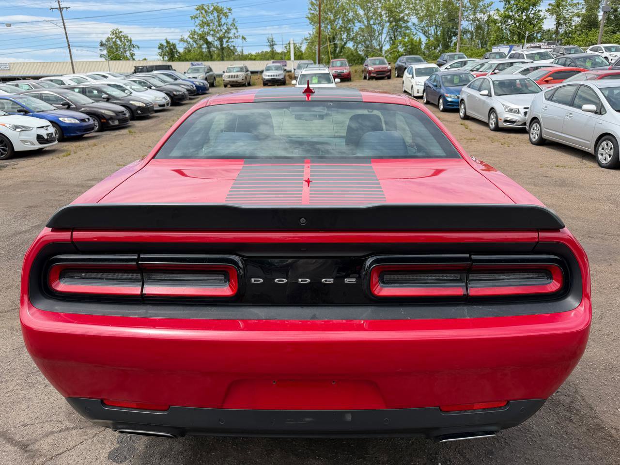 Used 2016 Dodge Challenger SXT w/ Blacktop Package RWD image 5