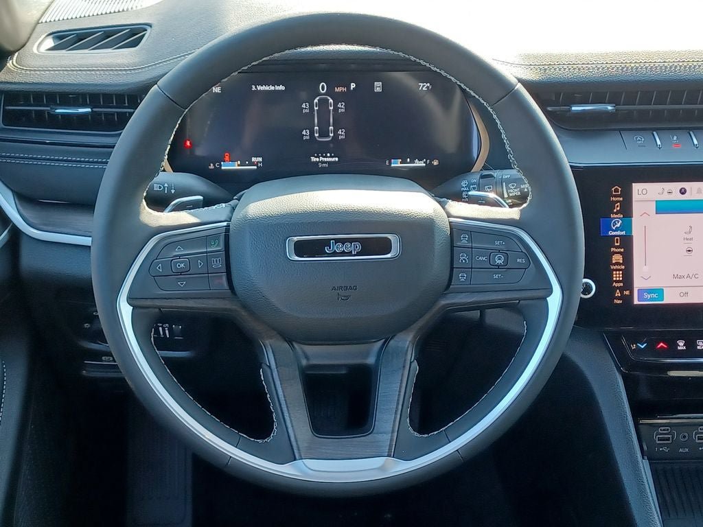 New 2026 Jeep Grand Cherokee L 4WD image 25