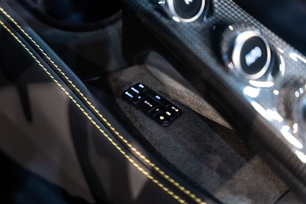 Certified 2021 Ferrari F8 Tributo RWD image 49