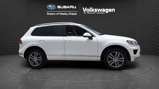 Used 2015 Volkswagen Touareg VR6 AWD/4WD image 9