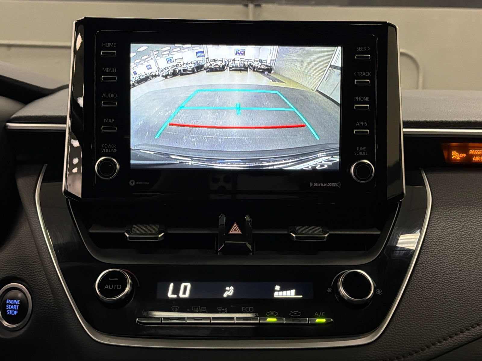 Used 2021 Toyota Corolla SE w/ SE Premium Package FWD image 31