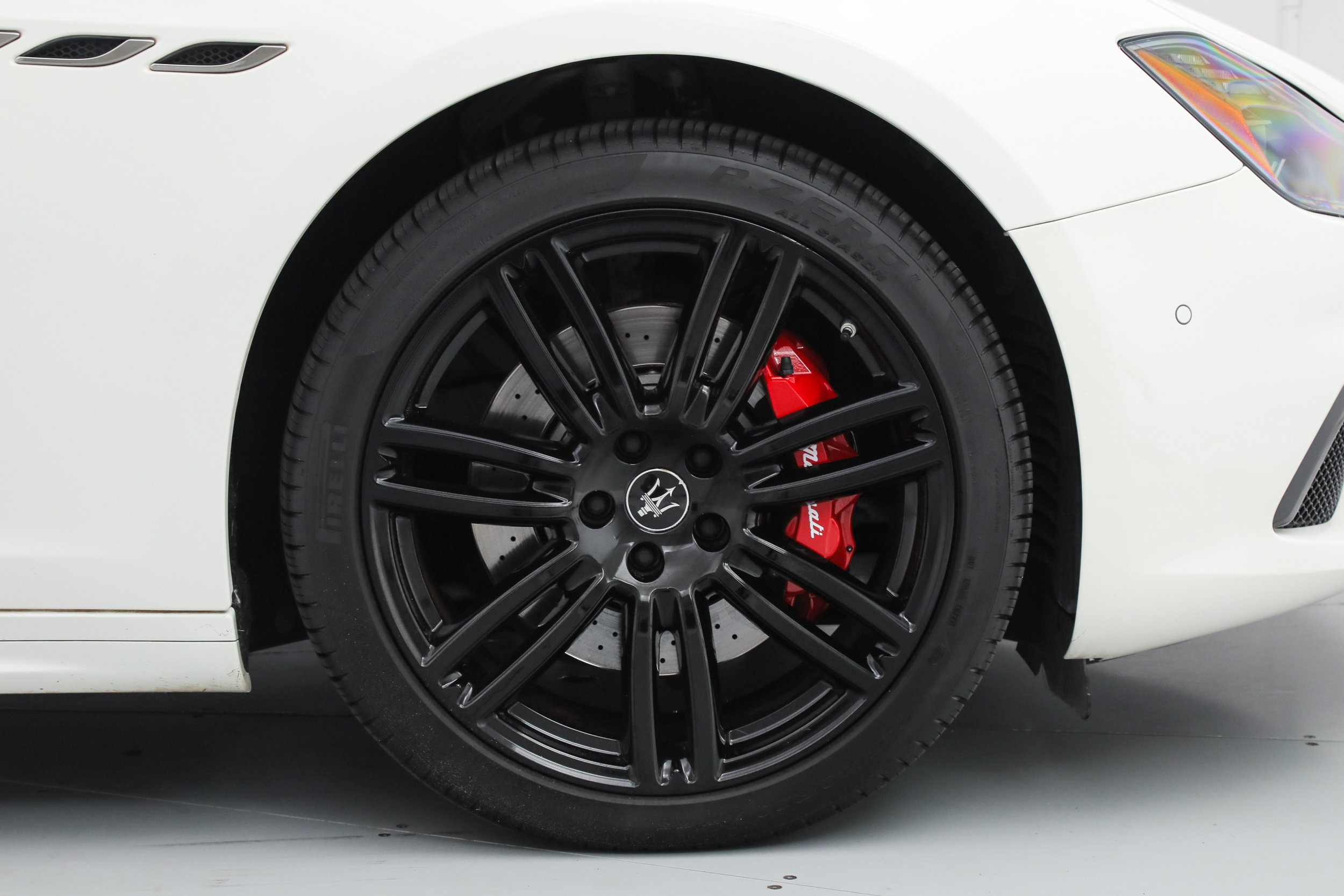 Certified 2023 Maserati Ghibli Modena RWD image 20