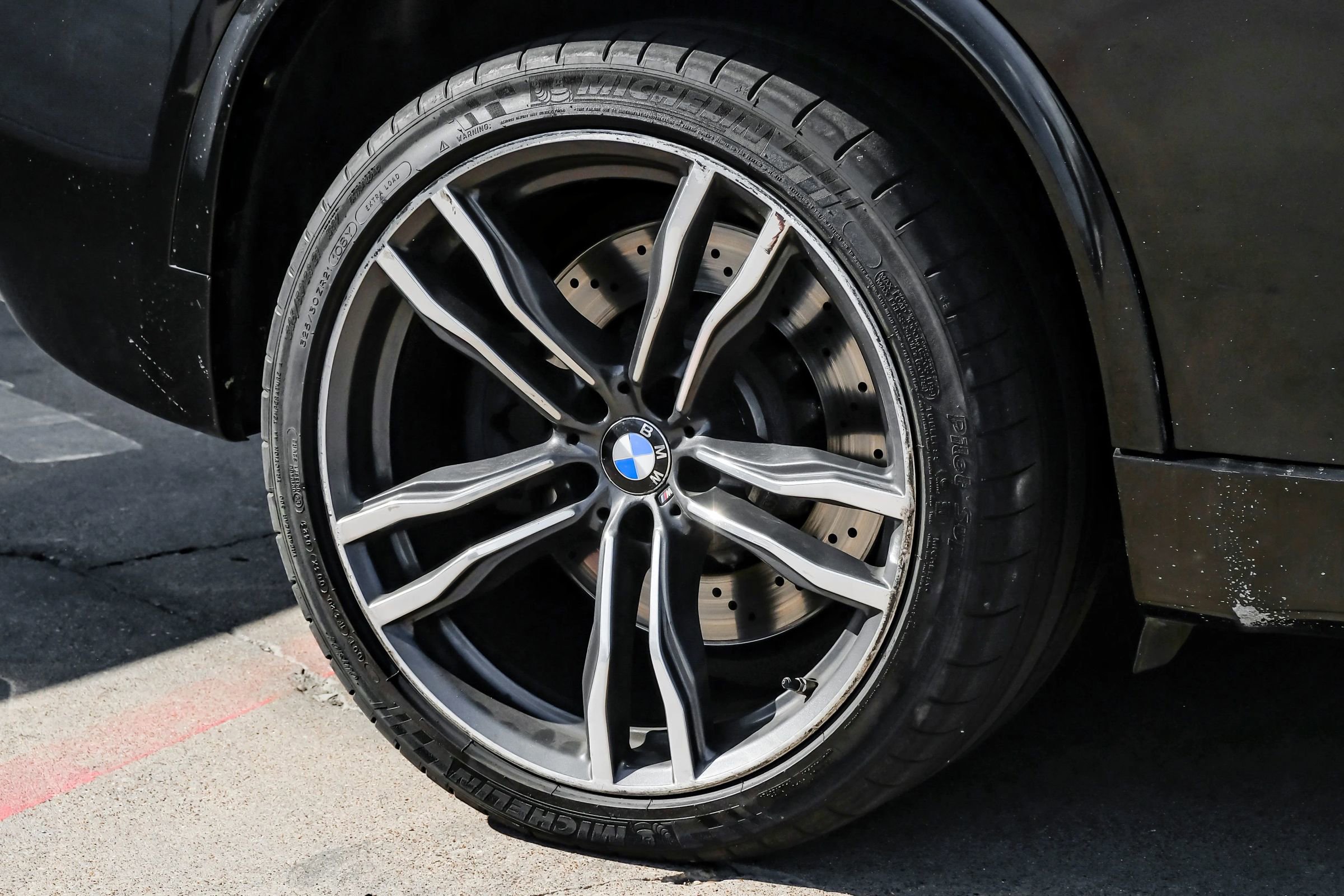 Used 2016 BMW X5 M image 63