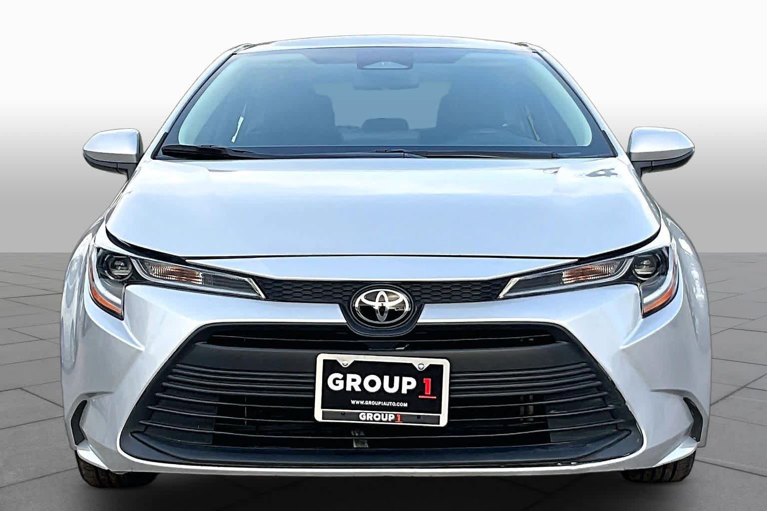 Used 2024 Toyota Corolla LE FWD image 4