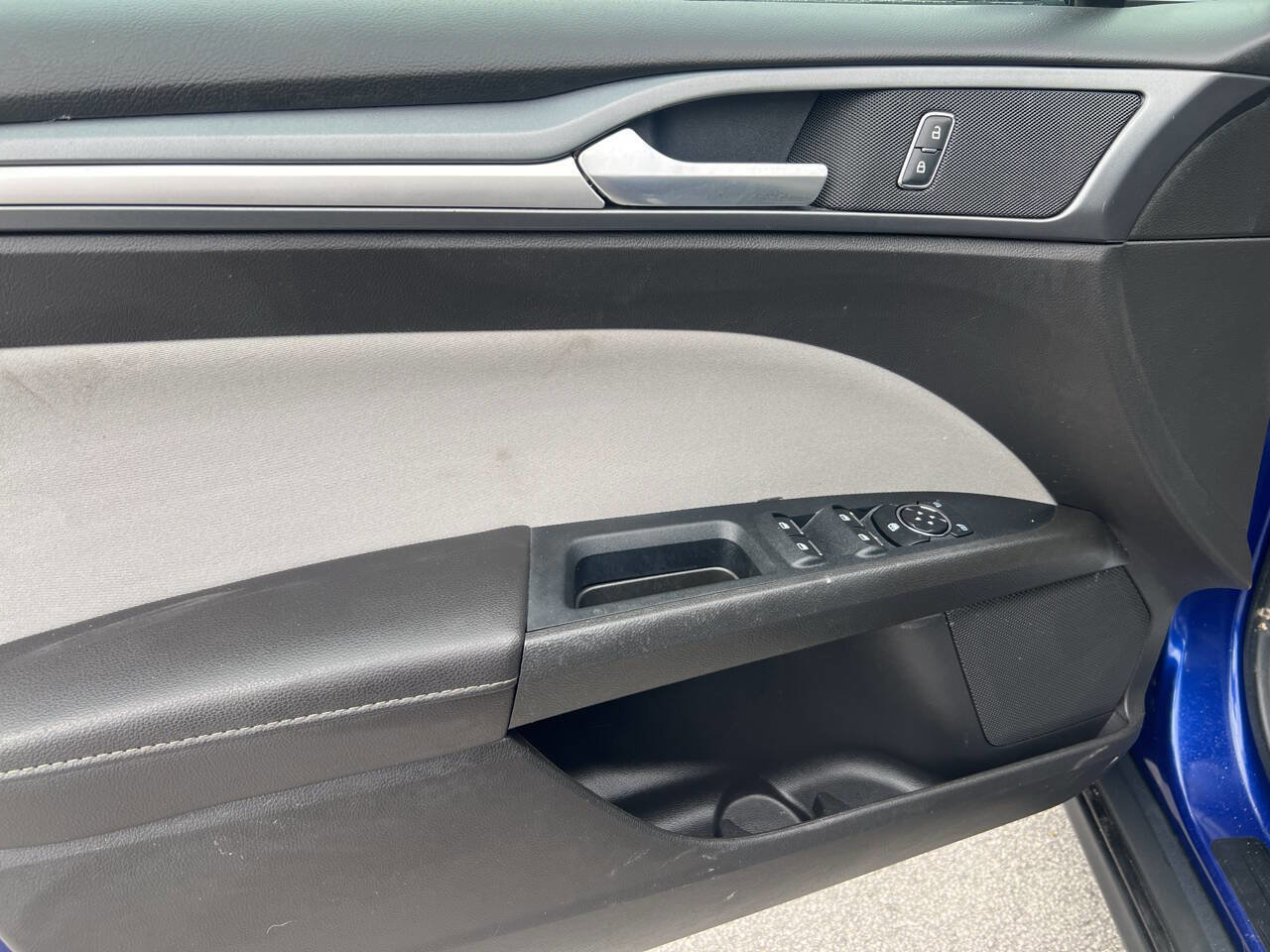 Used 2013 Ford Fusion S FWD image 12