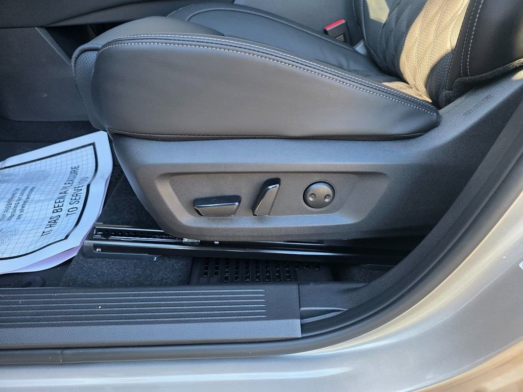 New 2026 Nissan Rogue Platinum image 19