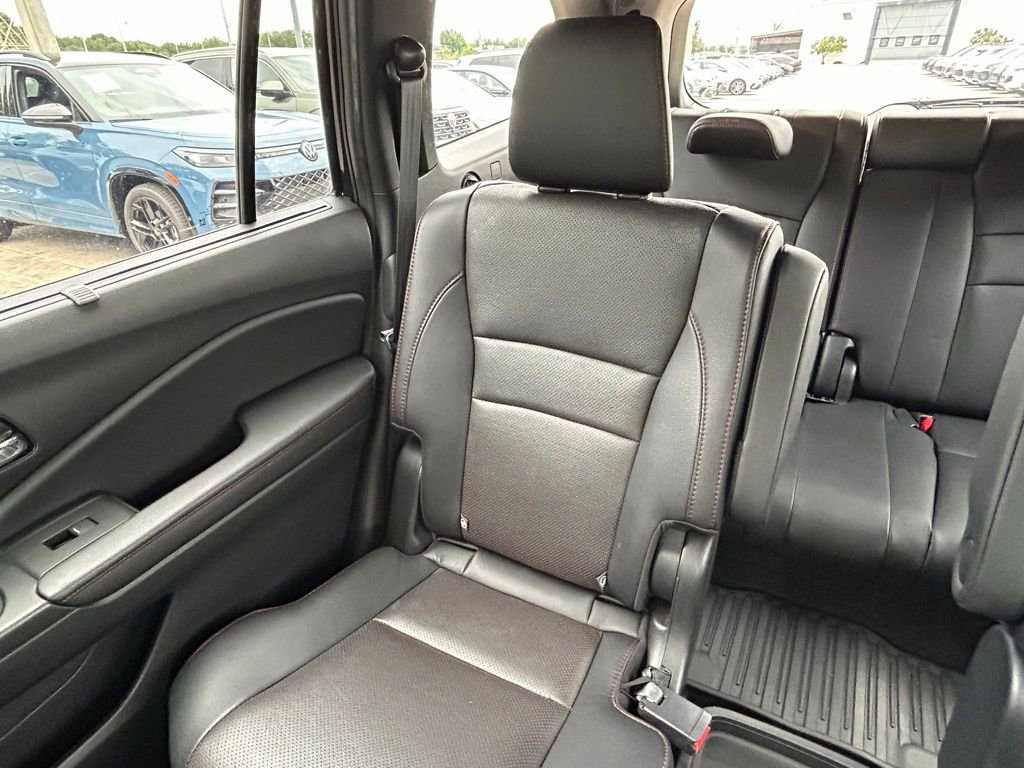 Used 2021 Honda Pilot Black Edition image 12