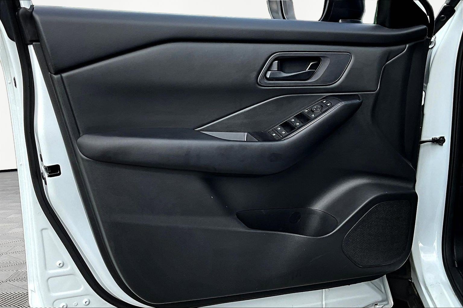 Certified 2024 Nissan Rogue S AWD/4WD image 19