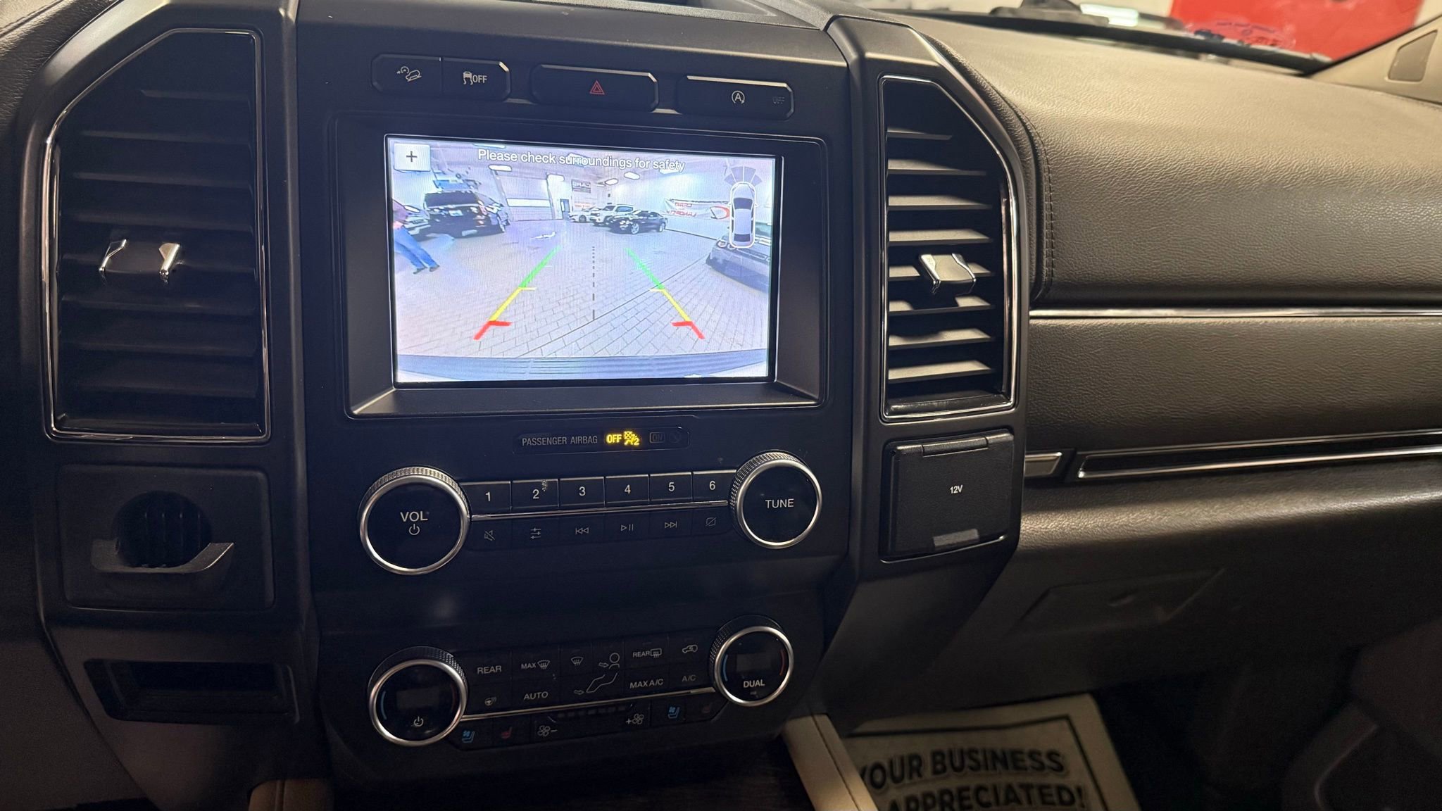 Used 2019 Ford Expedition Limited image 37