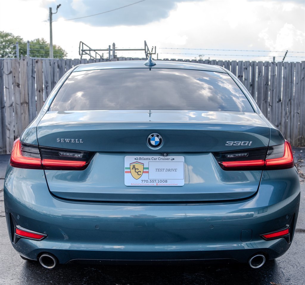 Used 2021 BMW 330i Sedan w/ Parking Assistance Package image 4