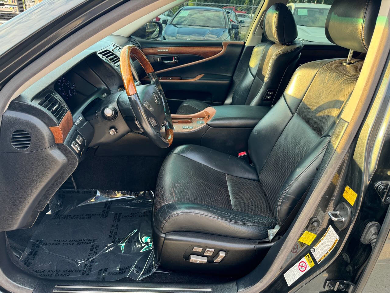 Used 2011 Lexus LS 460 w/ Touring Edition RWD image 7