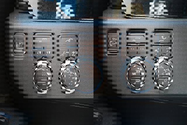 Used 2023 GMC Sierra 1500 Elevation image 38