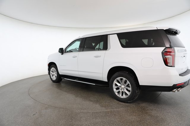 Used 2023 Chevrolet Suburban Premier image 9