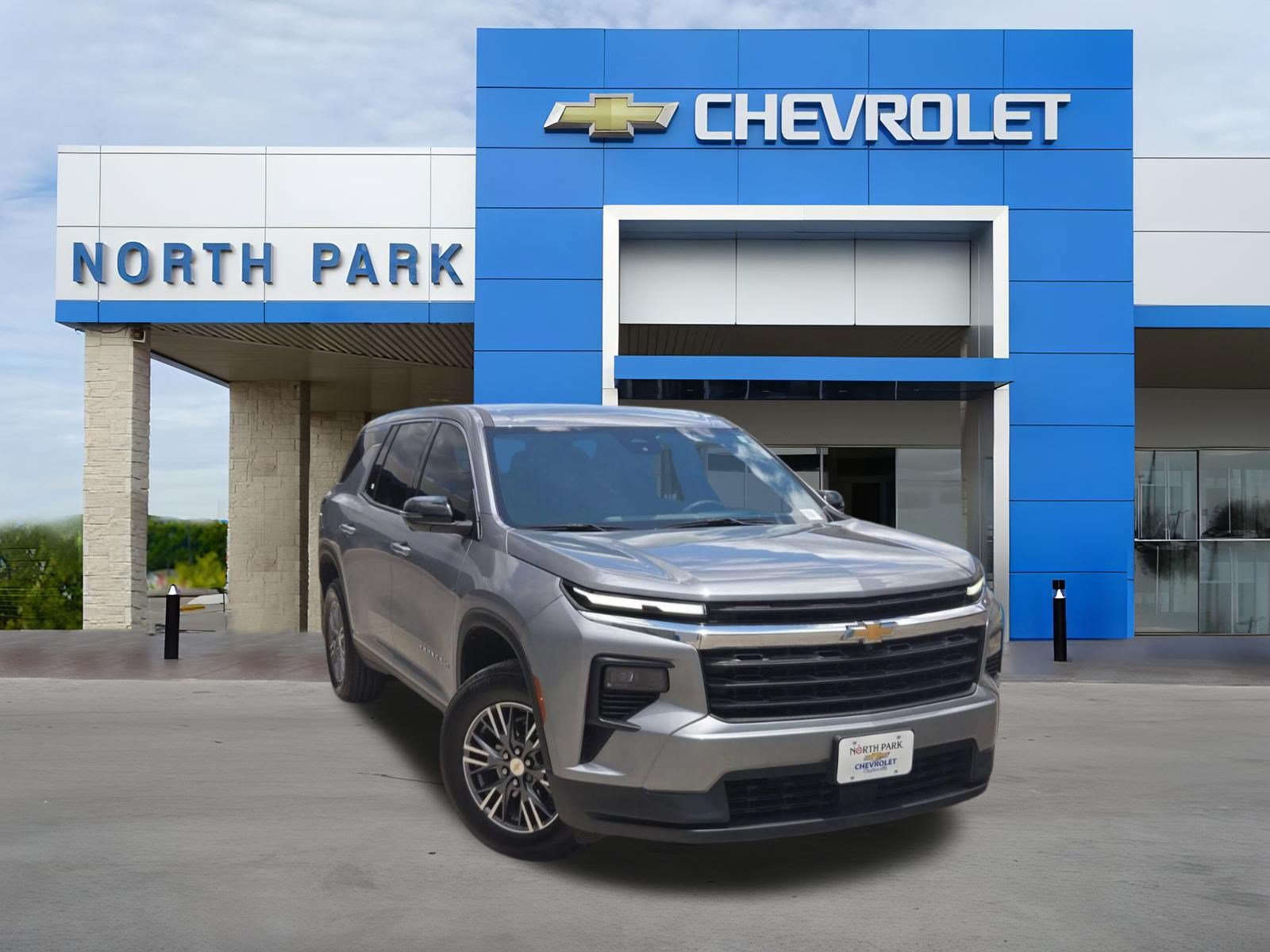 Certified 2024 Chevrolet Traverse LS FWD image 1