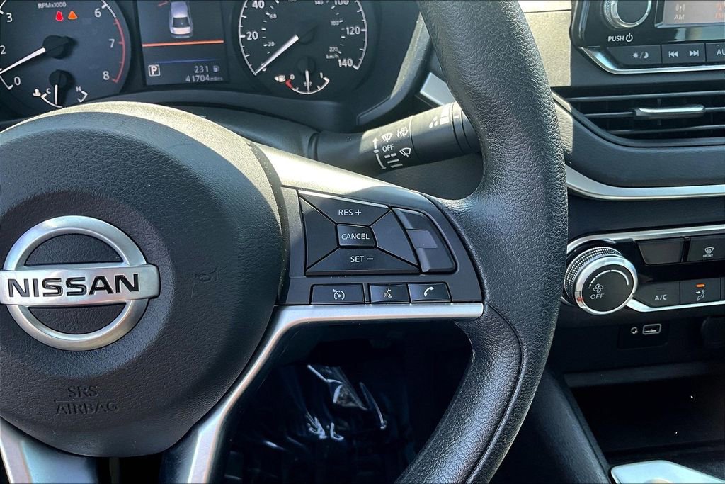 Used 2022 Nissan Altima 2.5 S FWD image 14
