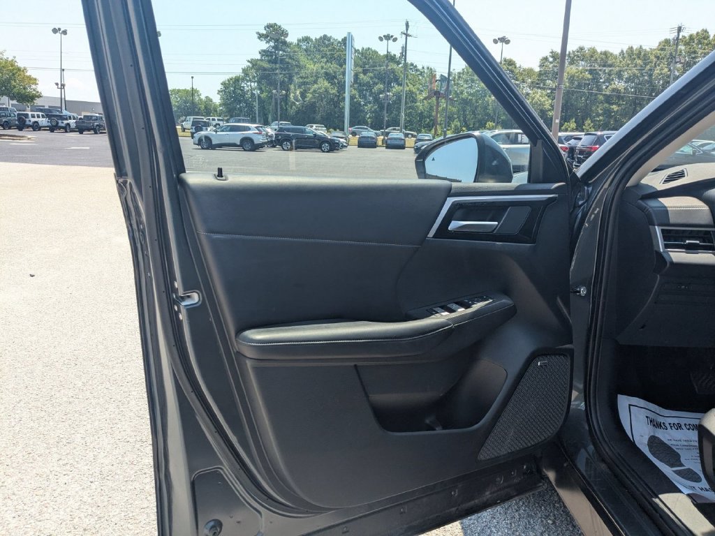 Used 2025 Mitsubishi Outlander SE FWD image 12