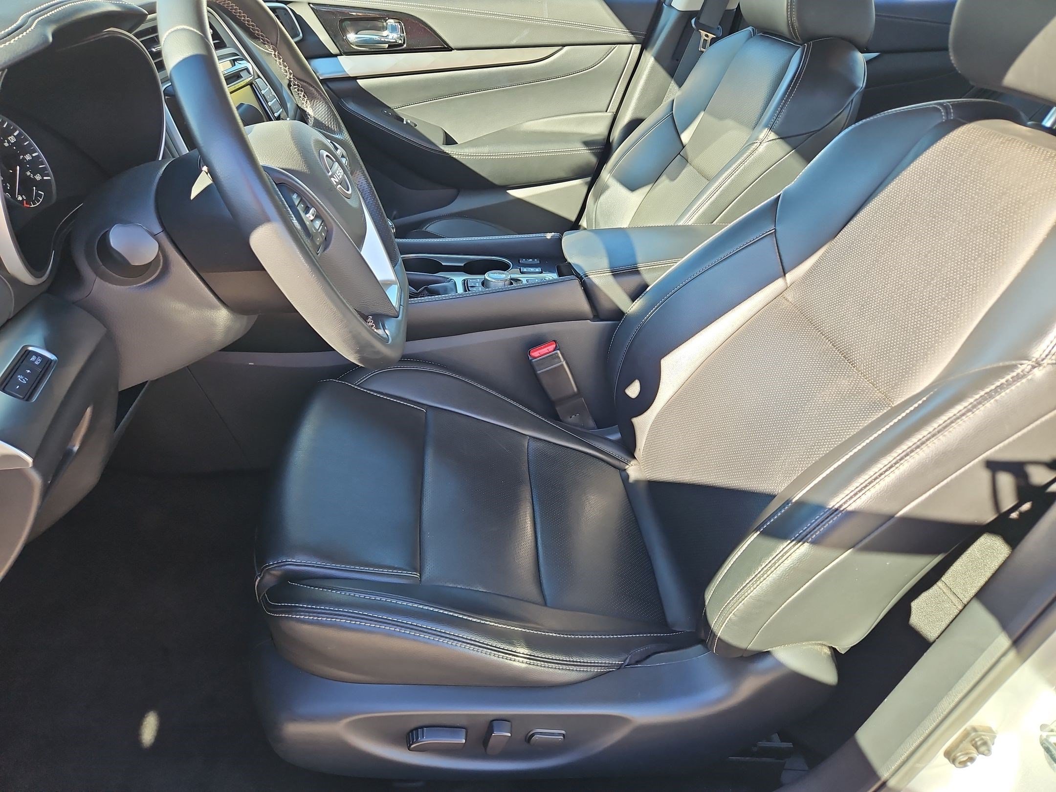 Used 2023 Nissan Maxima SV w/ Floor Mat Group FWD image 24
