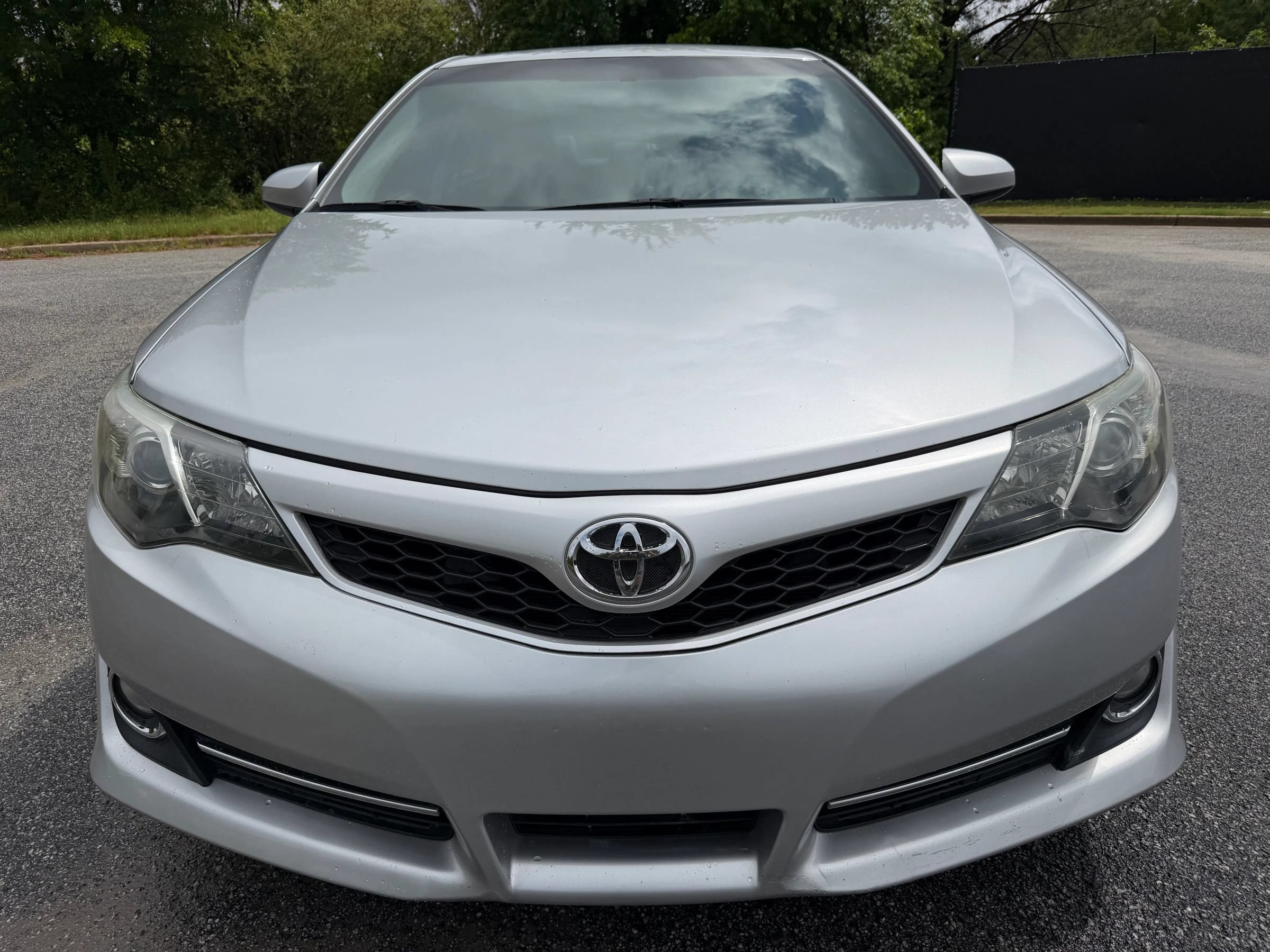 Used 2013 Toyota Camry SE FWD image 8