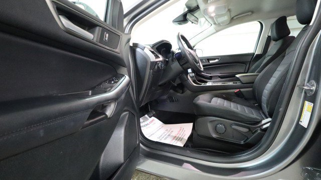 Used 2023 Ford Edge SE image 9