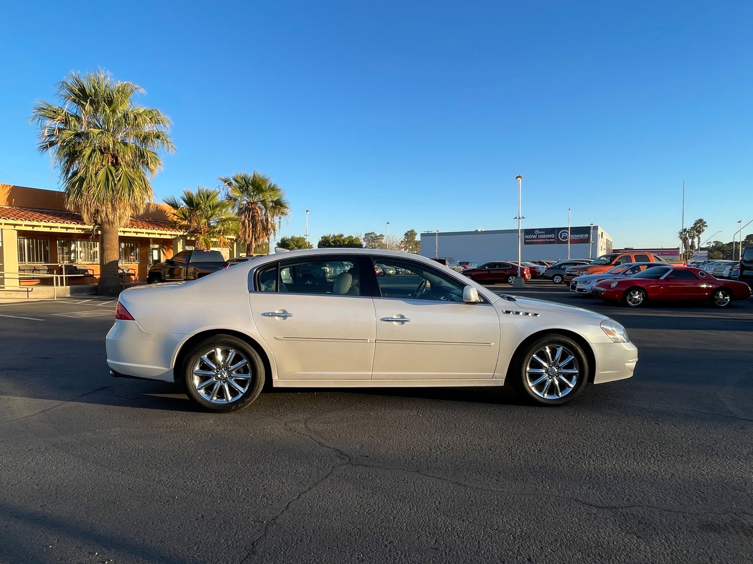 Used 2011 Buick Lucerne Super FWD image 6