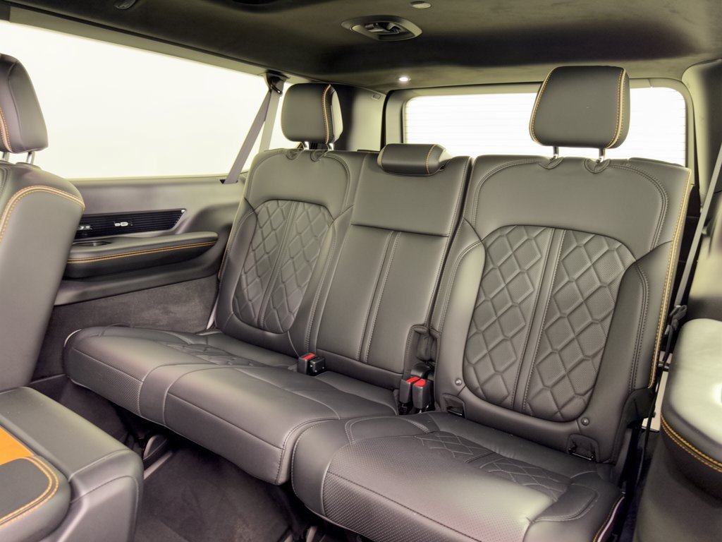 Used 2024 Jeep Grand Wagoneer L Series III AWD/4WD image 31
