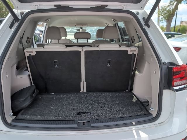 Certified 2022 Volkswagen Atlas SE w/ Black Wheel Package FWD image 25