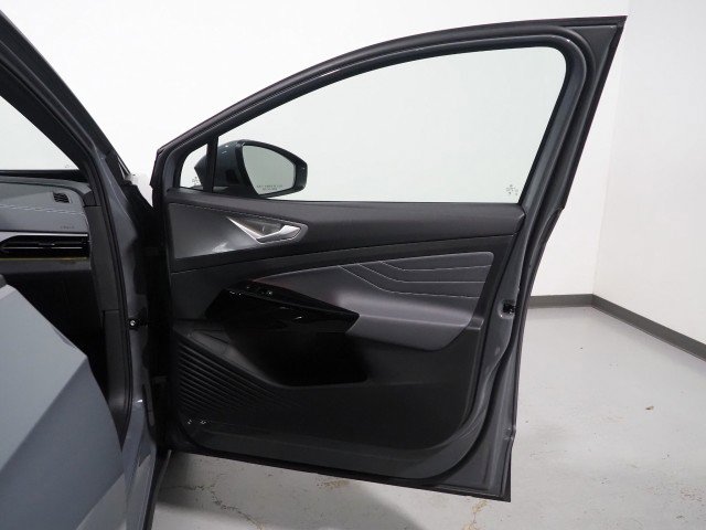 Used 2024 Volkswagen ID.4 S image 55