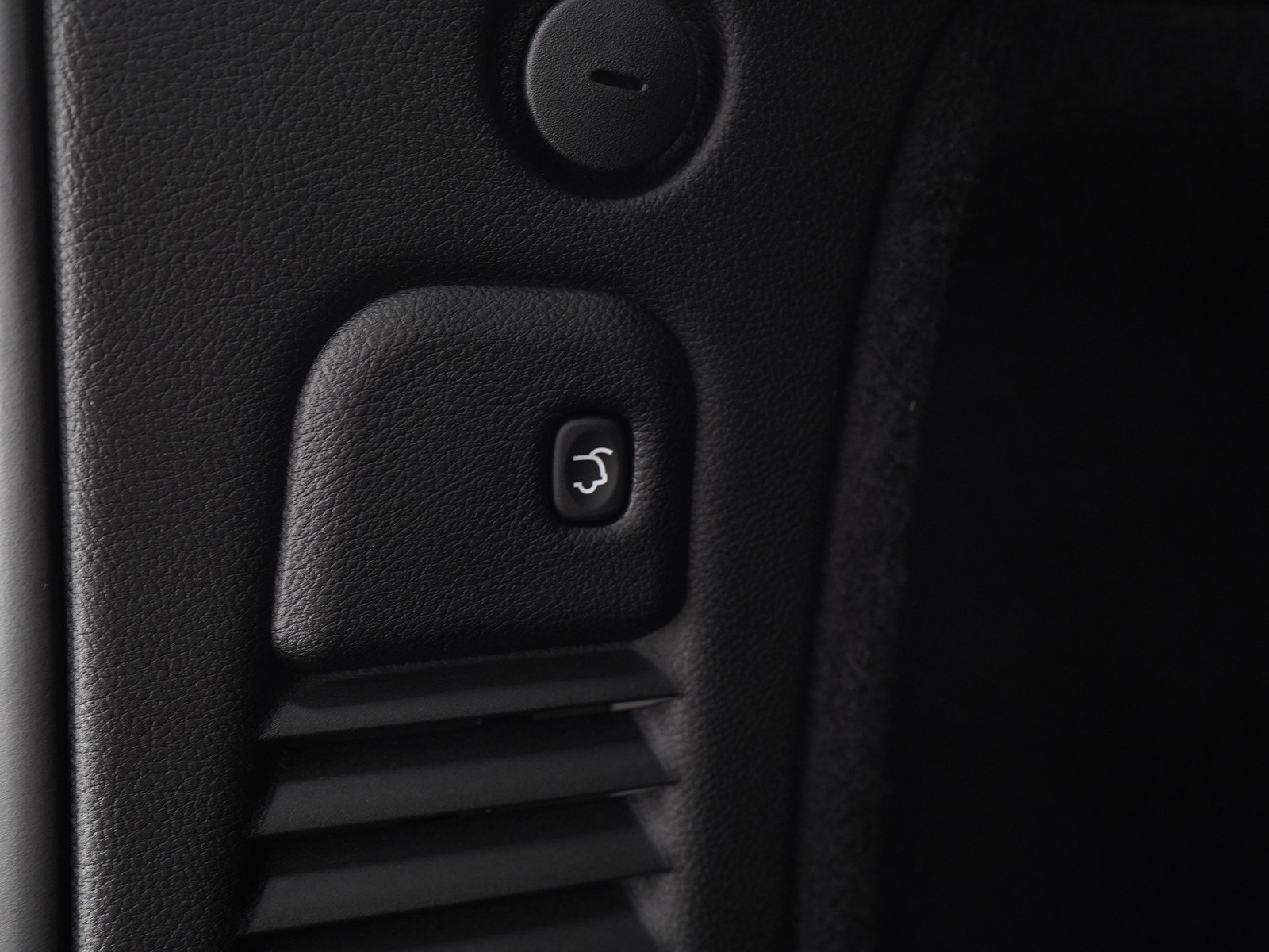 Used 2025 Dodge Durango R/T AWD/4WD image 12