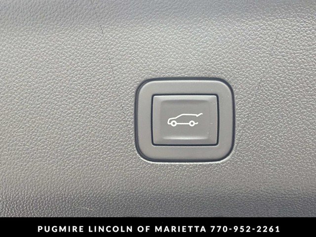 Used 2024 GMC Yukon AT4 w/ AT4 Premium Plus Package AWD/4WD image 19