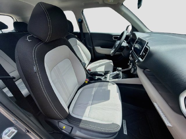 New 2026 Hyundai Venue SEL FWD image 29