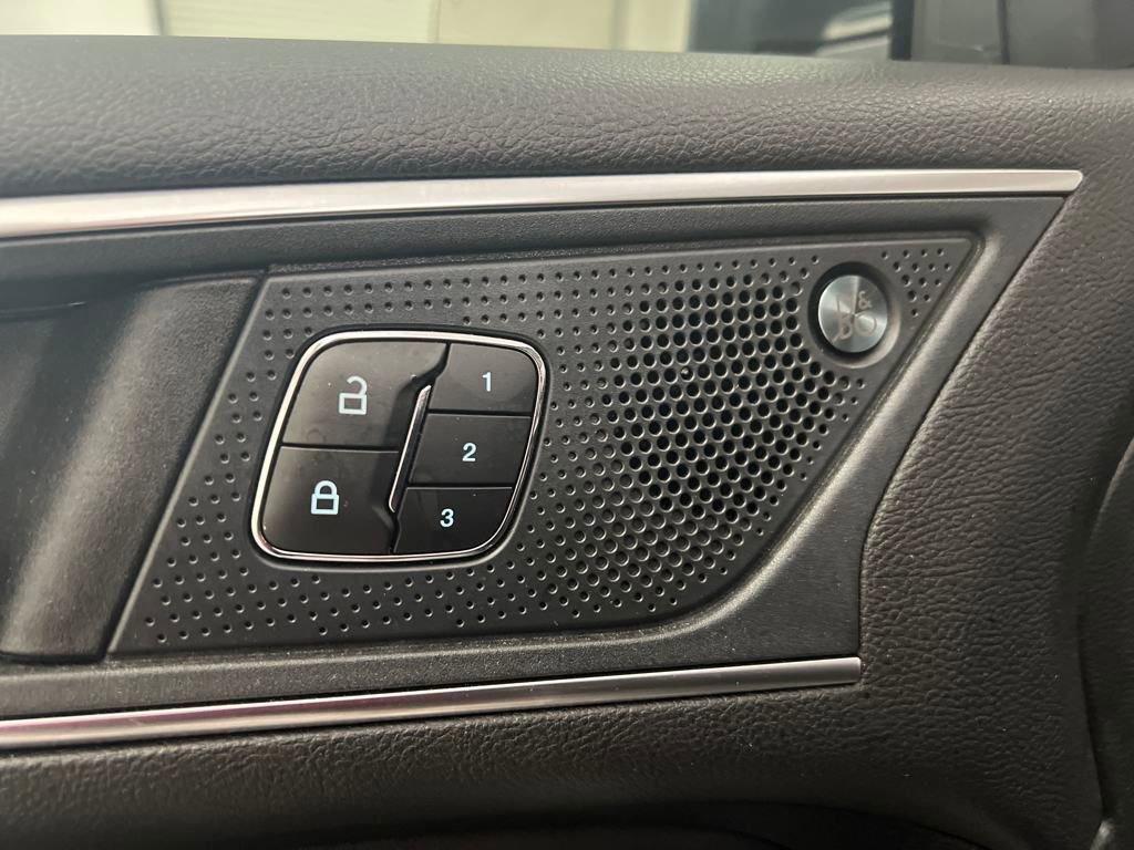 Used 2024 Ford Edge Titanium AWD/4WD image 12