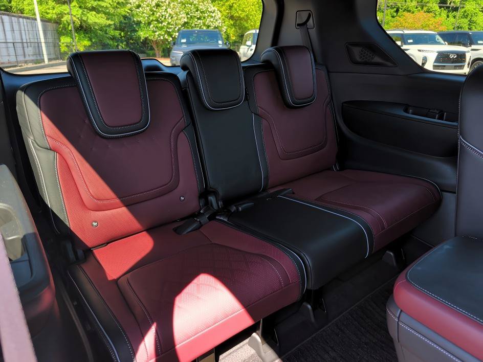 Certified 2026 INFINITI QX80 Autograph w/ Premium Cargo Package AWD/4WD image 14