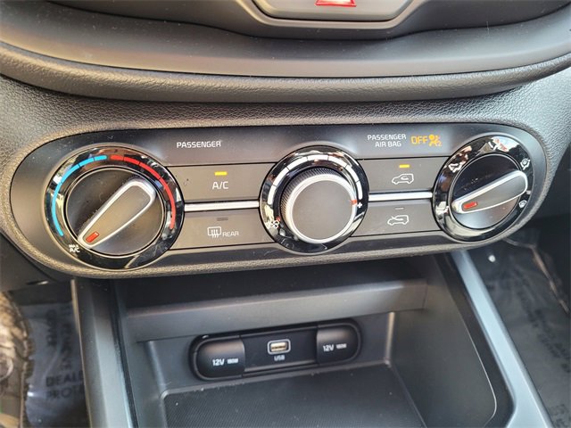 Used 2023 Kia Soul LX image 18