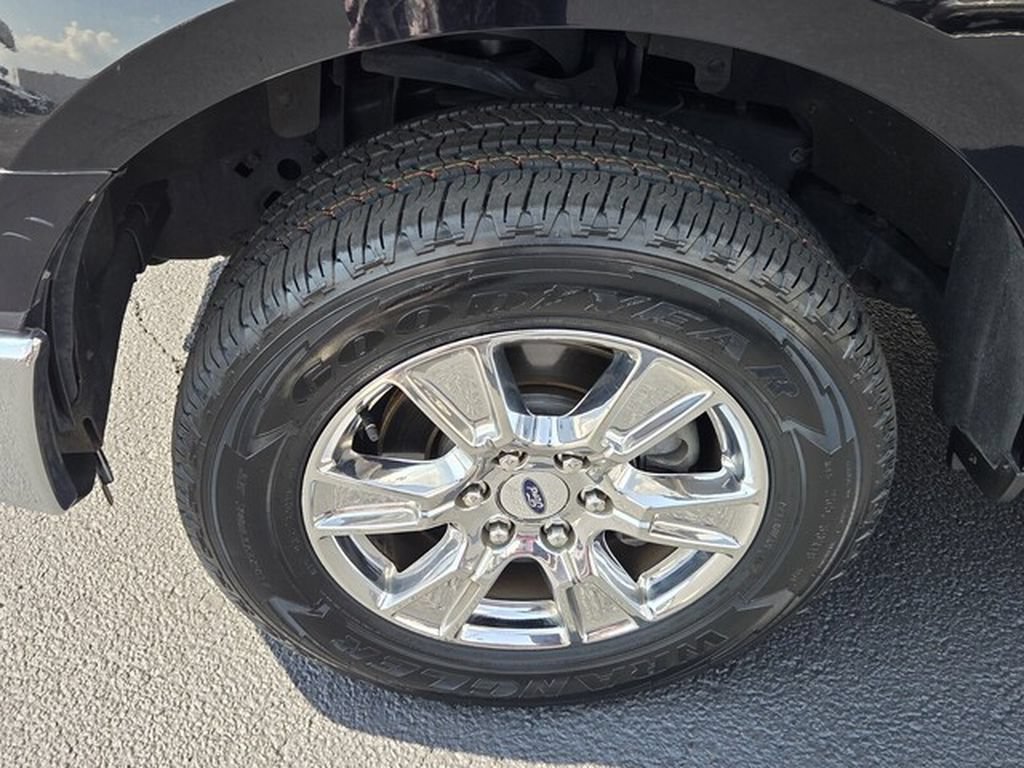 Used 2016 Ford F150 XLT w/ Equipment Group 302A Luxury RWD image 19