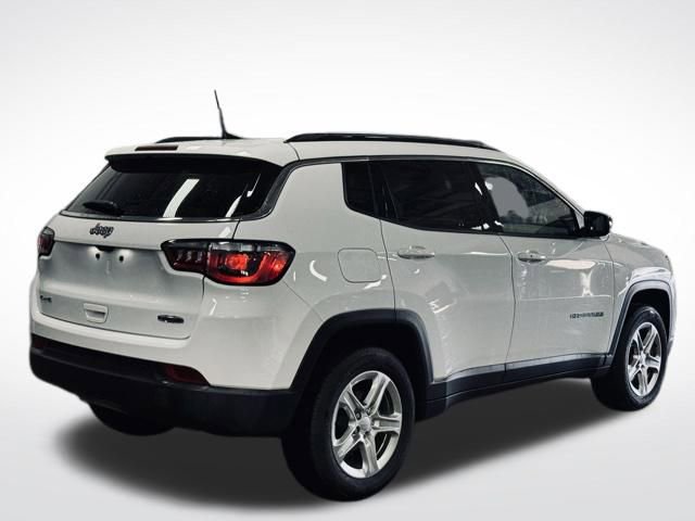 Used 2023 Jeep Compass Latitude image 6