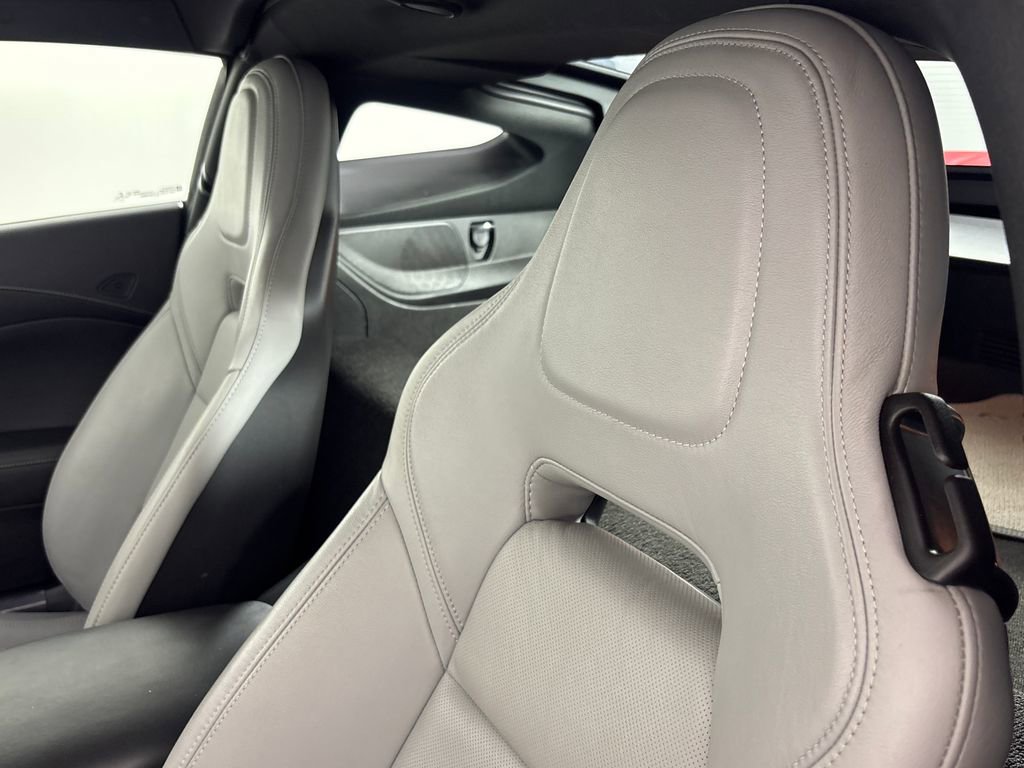 Used 2019 Chevrolet Corvette Stingray Coupe w/ Z51 1LT RWD image 10