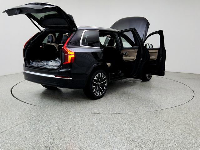 New 2026 Volvo XC90 B6 Plus w/ Protection Package image 11