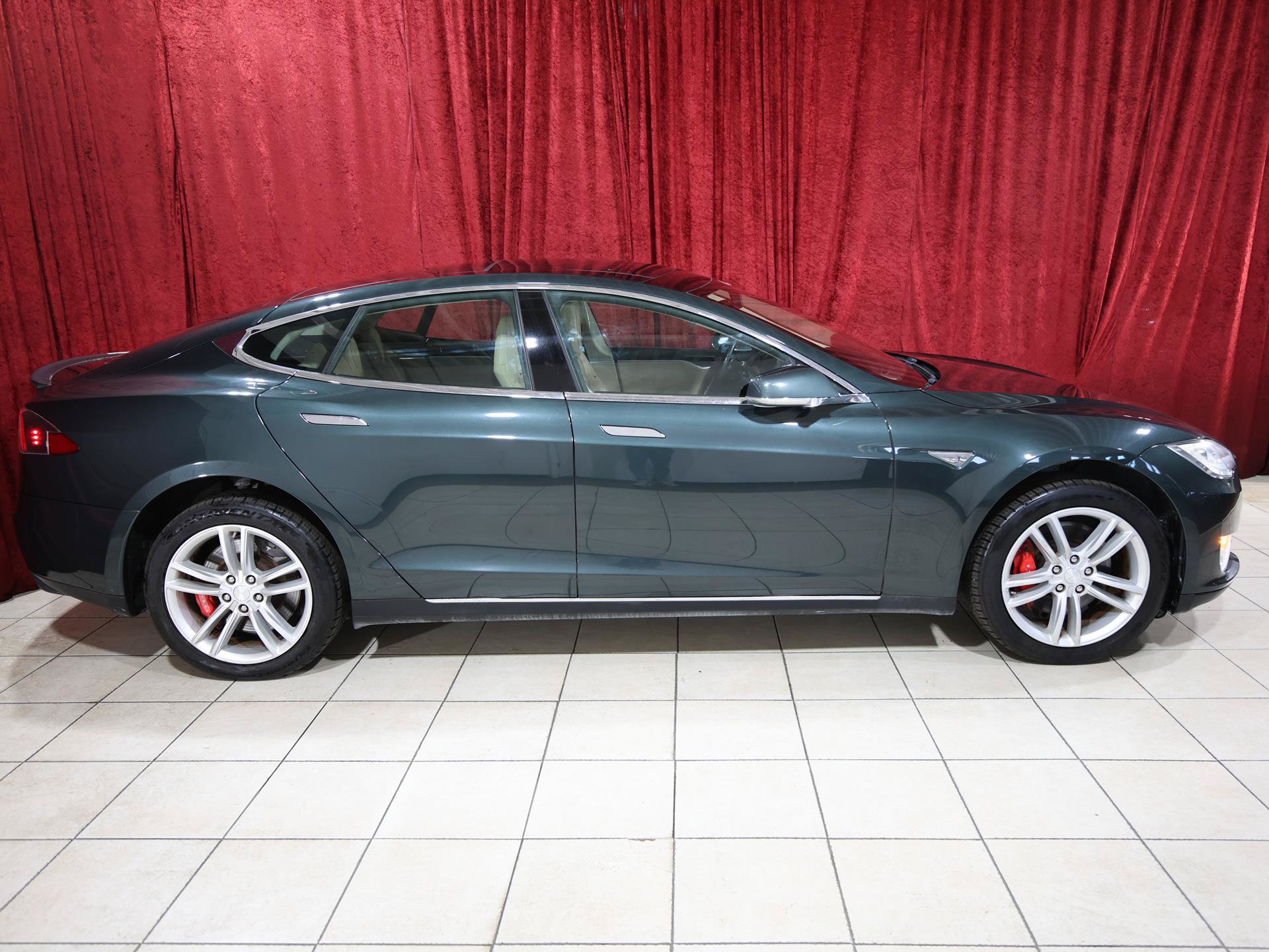 Used 2014 Tesla Model S 85 RWD image 8