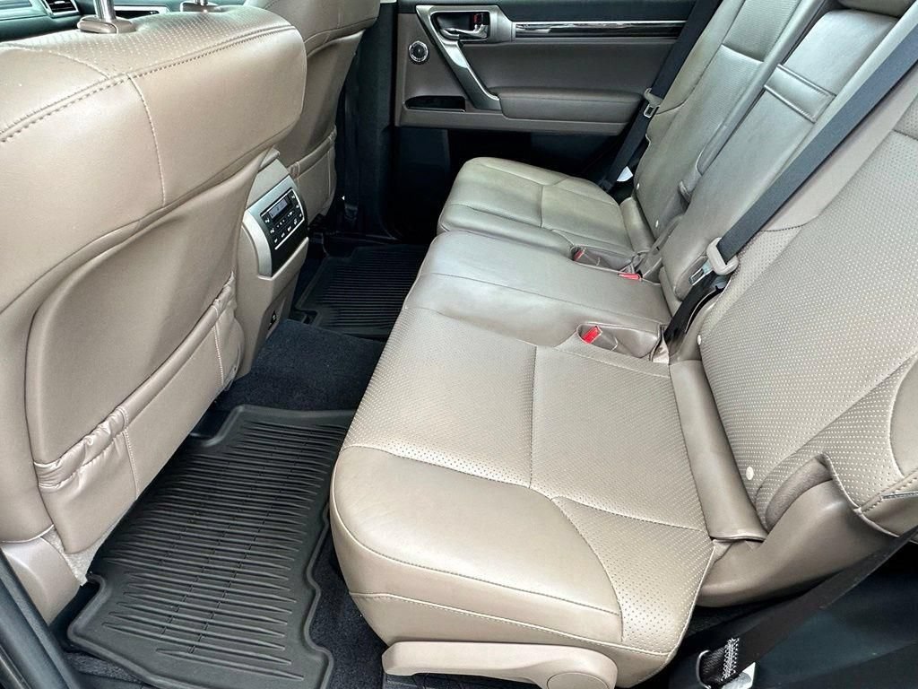 Used 2023 Lexus GX 460 Luxury AWD/4WD image 7