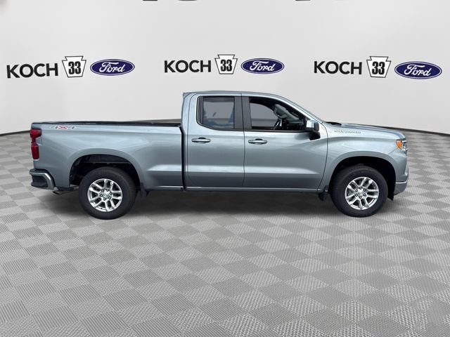 Used 2025 Chevrolet Silverado 1500 LT AWD/4WD image 9