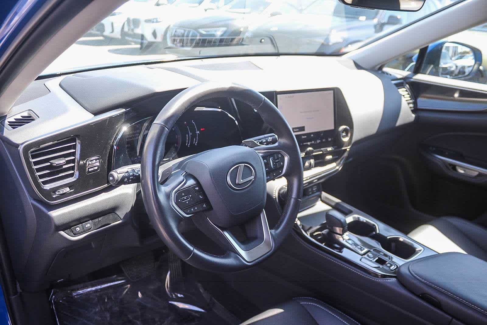 Used 2025 Lexus NX 250 FWD image 16