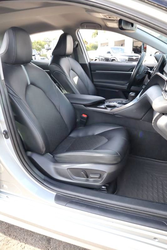 Used 2021 Toyota Camry XSE image 18