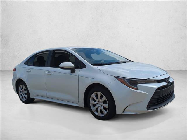 Used 2024 Toyota Corolla LE FWD image 3
