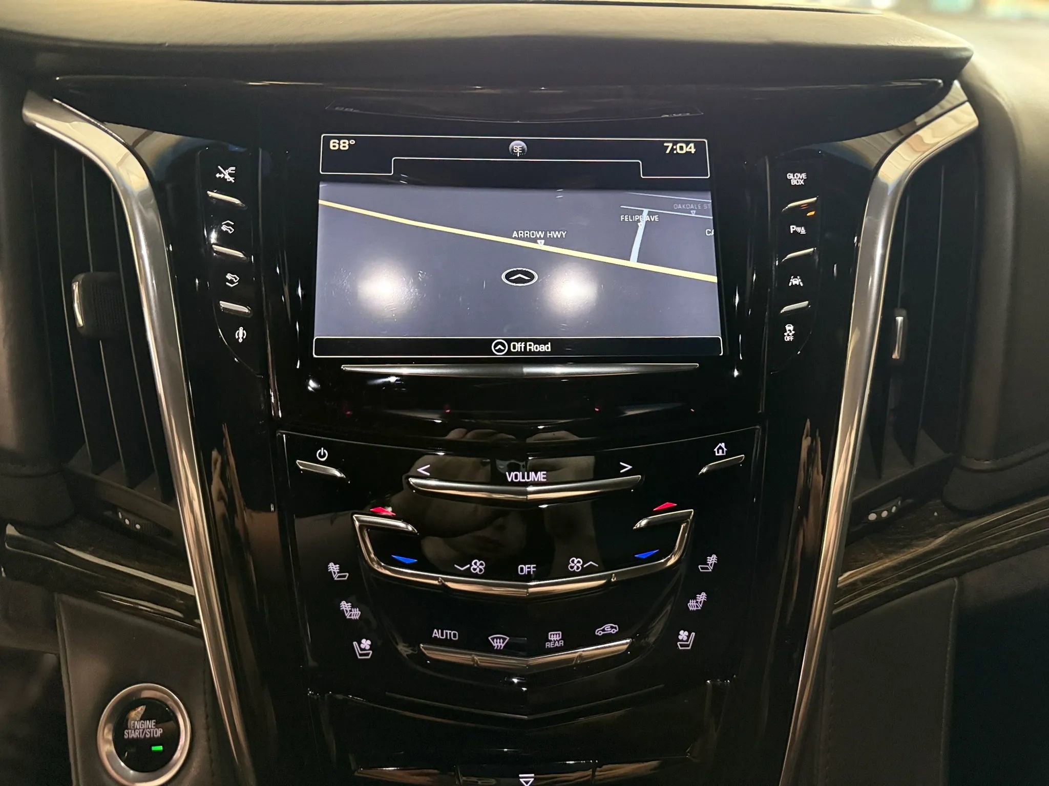 Used 2016 Cadillac Escalade ESV Platinum AWD/4WD image 14