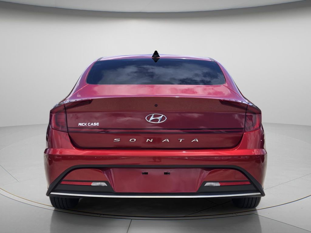 Used 2023 Hyundai Sonata SE w/ Preferred Accessory Package FWD image 5