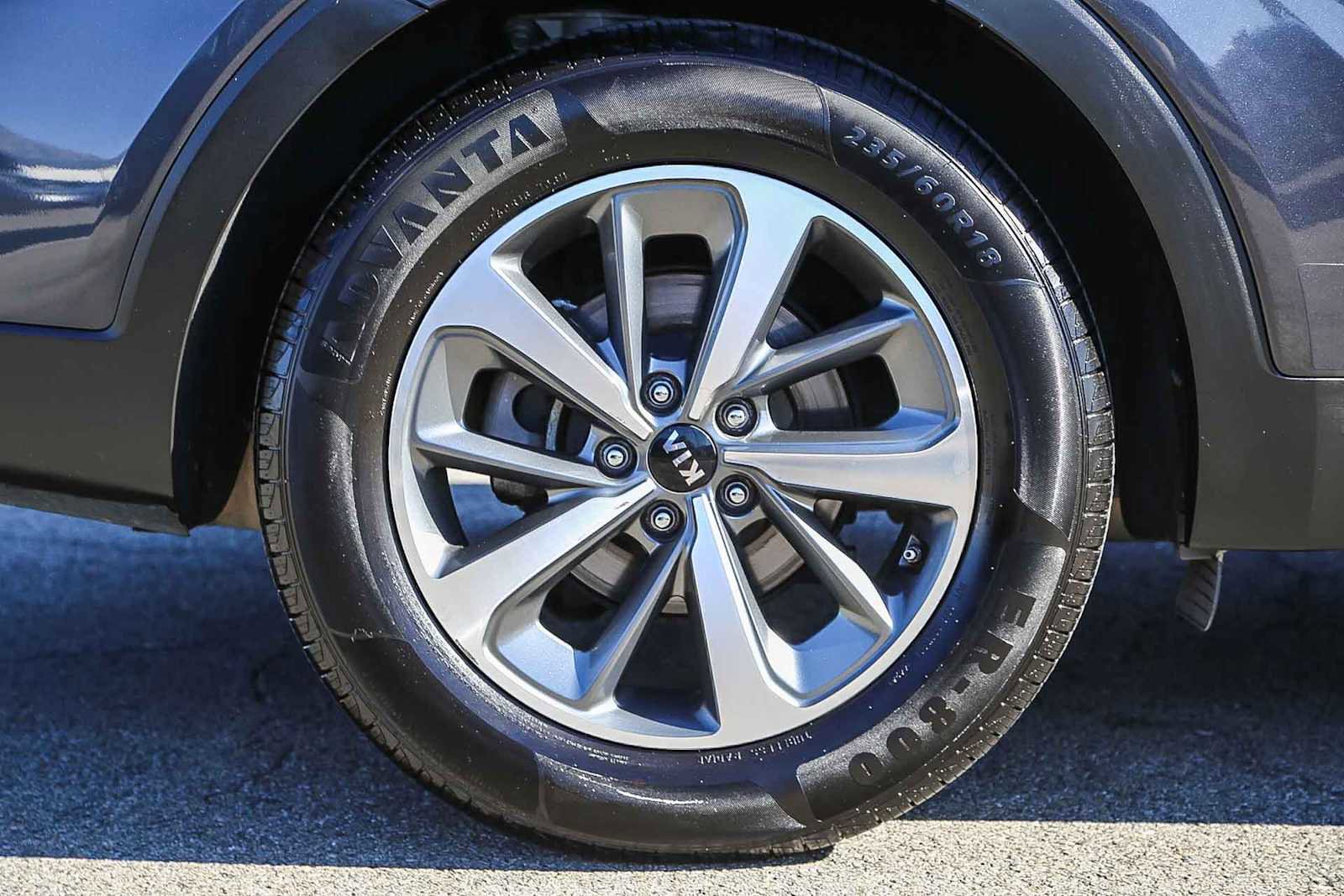 Used 2019 Kia Sorento EX image 9