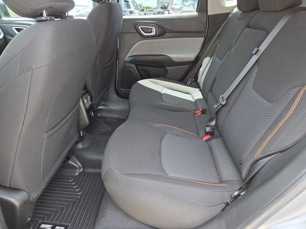 Certified 2022 Jeep Compass Sport image 18