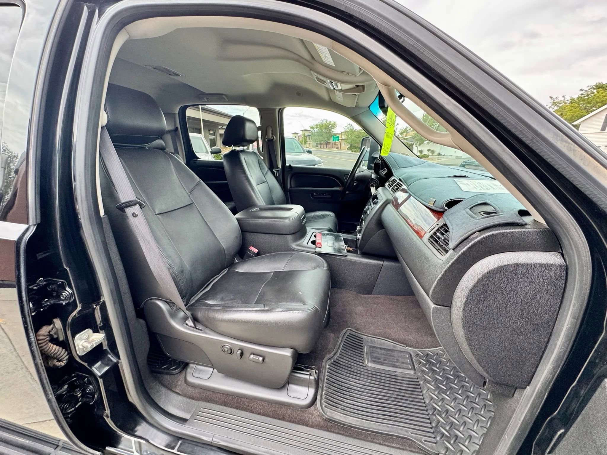 Used 2012 GMC Sierra 3500 SLT w/ SLT Convenience Package image 18